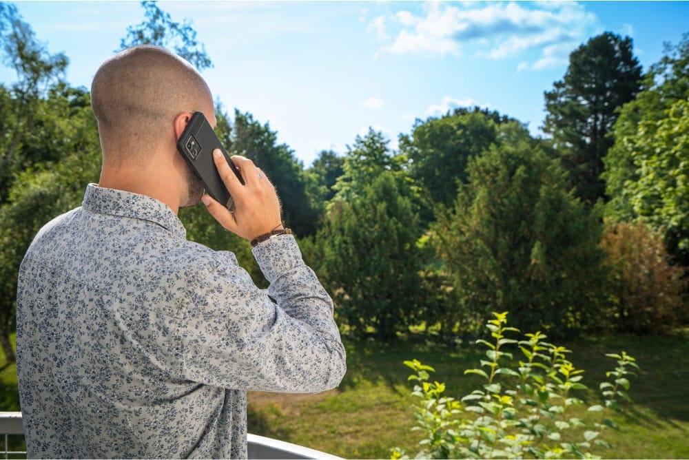 Homme au Jardins de l'anjou